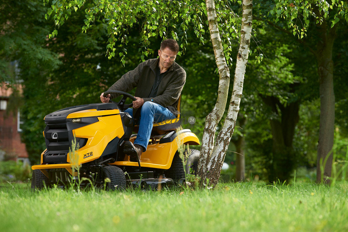 Serwis kosiarek i traktorów Mazury – Autoryzowany Serwis FLOR FABO